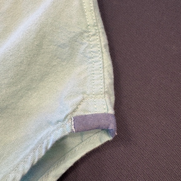 Mens’s Vans Short Sleeve Button Up (Classic Fit) Medium - Picture 7 of 7